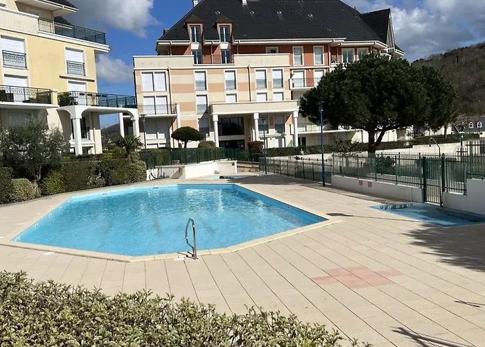 Avec Piscine Et Parking, 2 Pieces A Port-guillaume - Fr-1-487-347 * Dives-sur-Mer